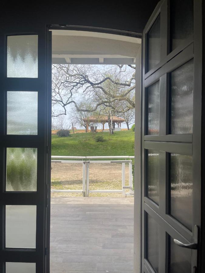 Domaine Des Peyries - Chambres Et Table D'Hotes Saint-Barthelemy-d'Agenais Εξωτερικό φωτογραφία