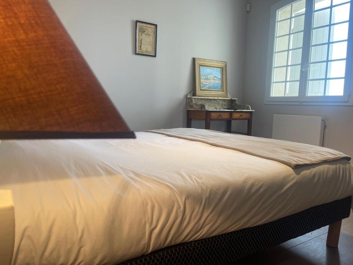 Domaine Des Peyries - Chambres Et Table D'Hotes Saint-Barthelemy-d'Agenais Εξωτερικό φωτογραφία