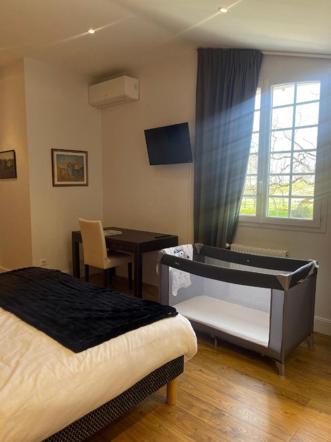 Domaine Des Peyries - Chambres Et Table D'Hotes Saint-Barthelemy-d'Agenais Εξωτερικό φωτογραφία